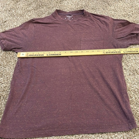 Urban Outfitters Standard Fit Tee - Picture 2 of 4